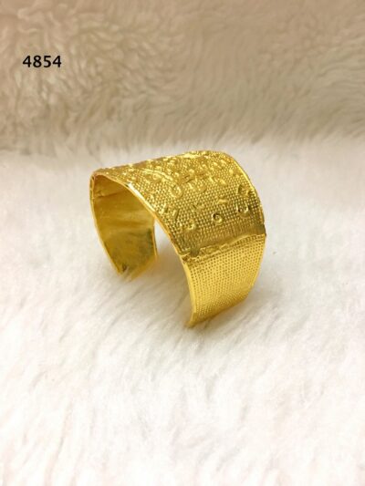4854